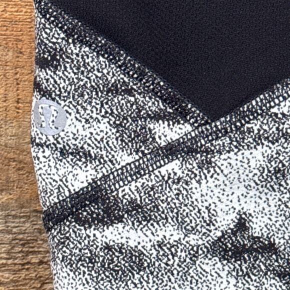 Lululemon Pace Rival Crop 22" Leggings Power Luxtreme Hazy Days White Black SZ 4 - Picture 8 of 11